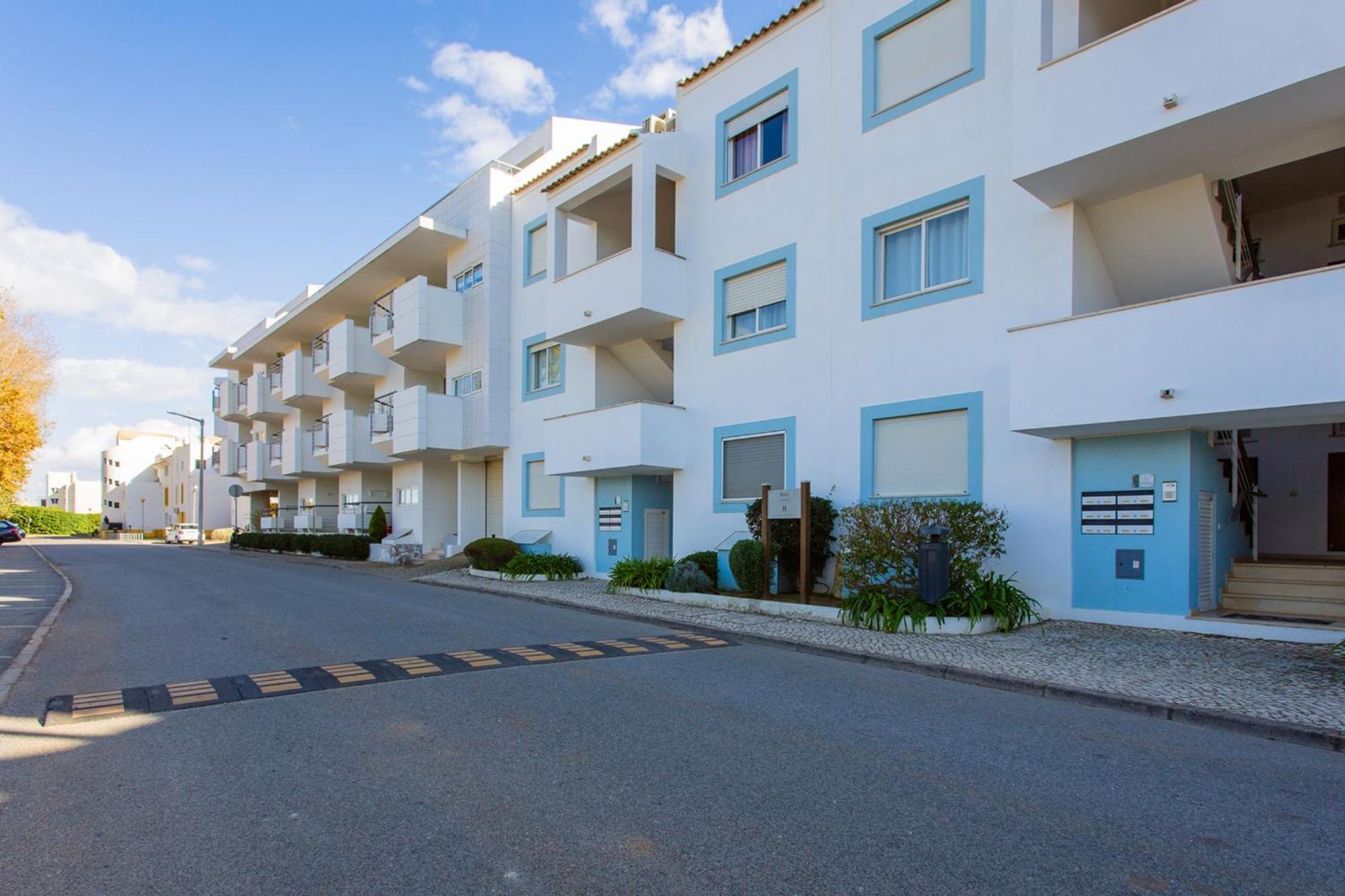 Golden 1 Bdr Flat W/ Balcony & Pool By Lovelystay Cabanas De Tavira Ngoại thất bức ảnh